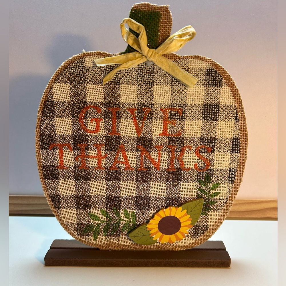 🔥NWT Plaid Pumpkin Decor with Sunflower and Bow, Table Top or Shelf